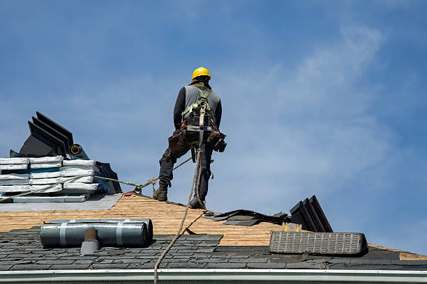 Professional Gutter Installation technician working in Centerville, SC